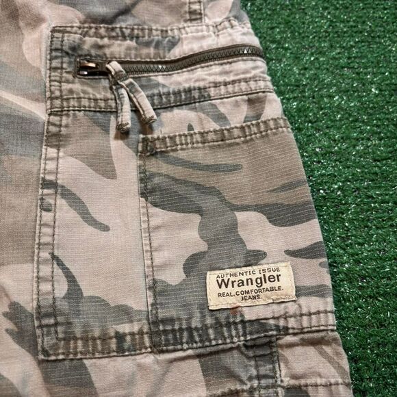 Wrangler Men's multi Shorts - Picture 2 of 6